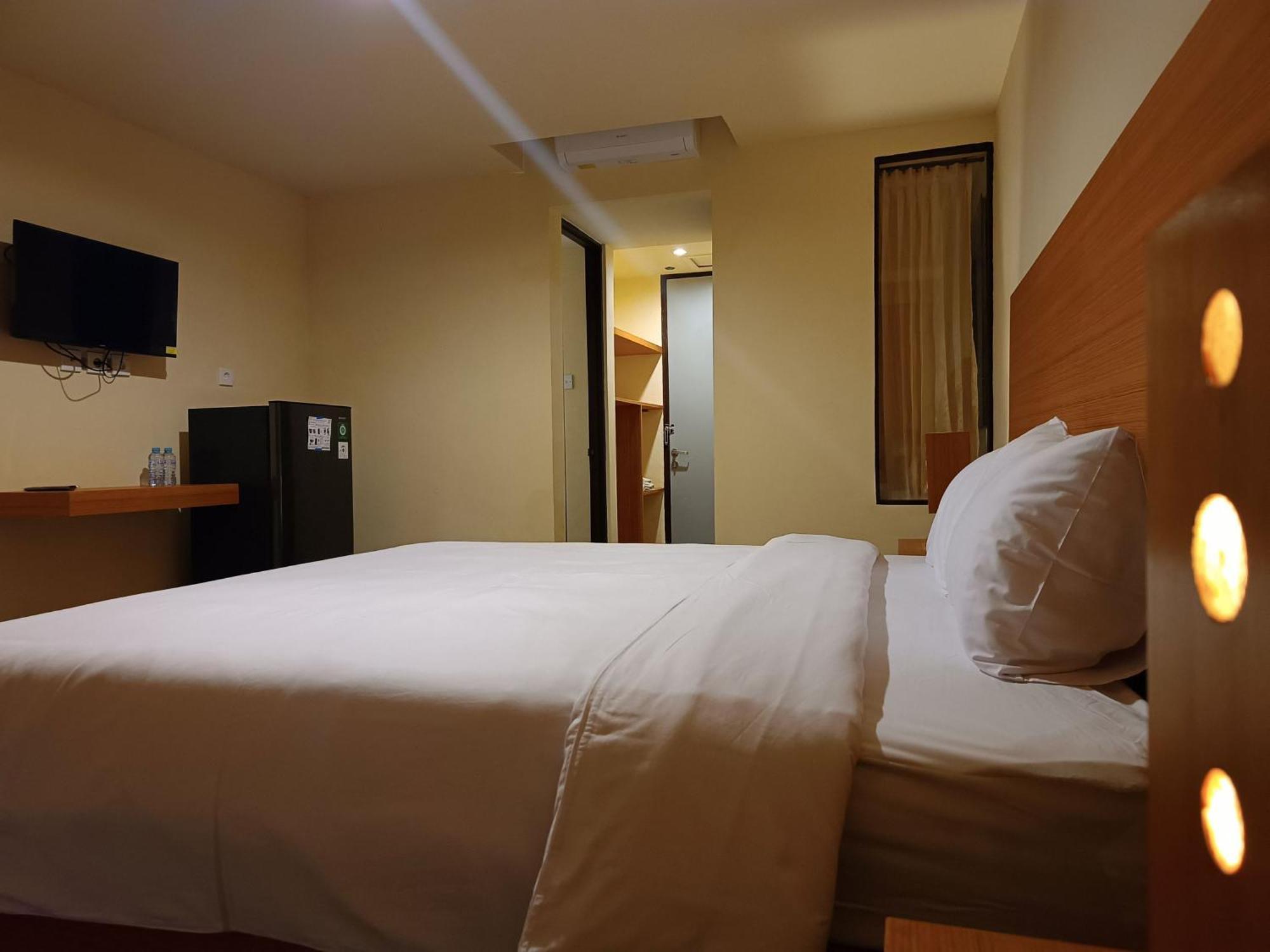 Hotel Kuta Living By Kamara Zewnętrze zdjęcie