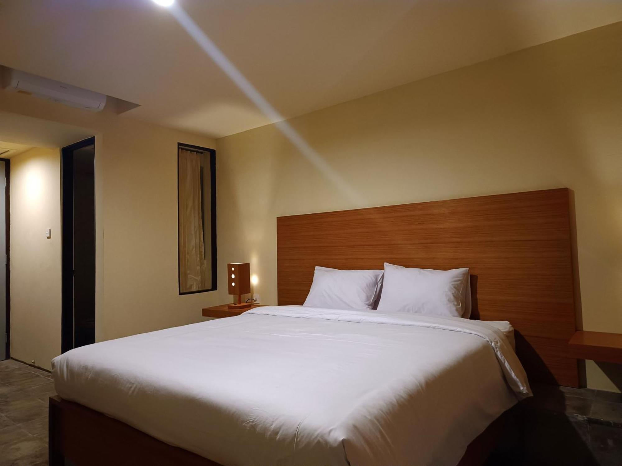 Hotel Kuta Living By Kamara Zewnętrze zdjęcie