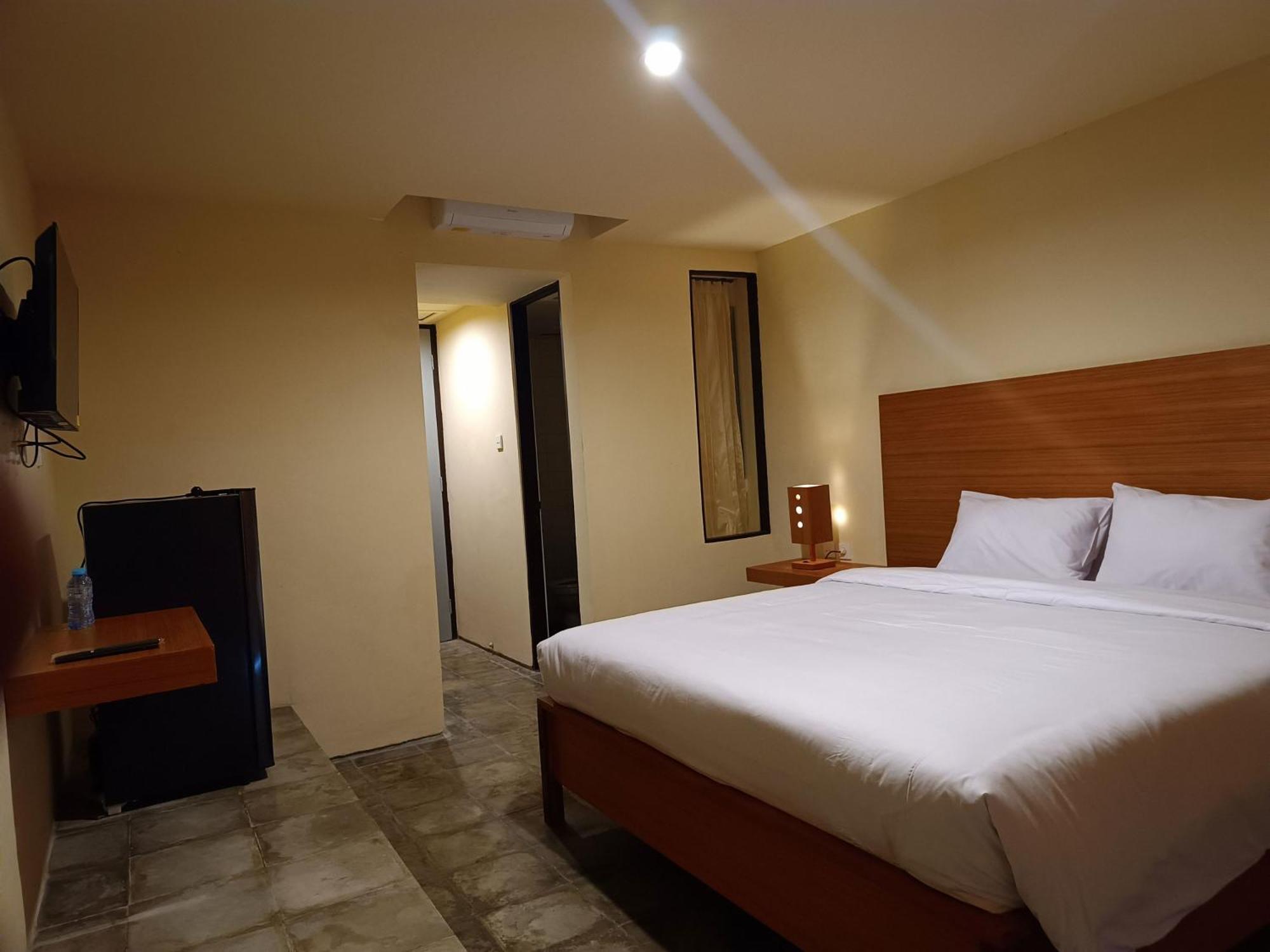 Hotel Kuta Living By Kamara Zewnętrze zdjęcie