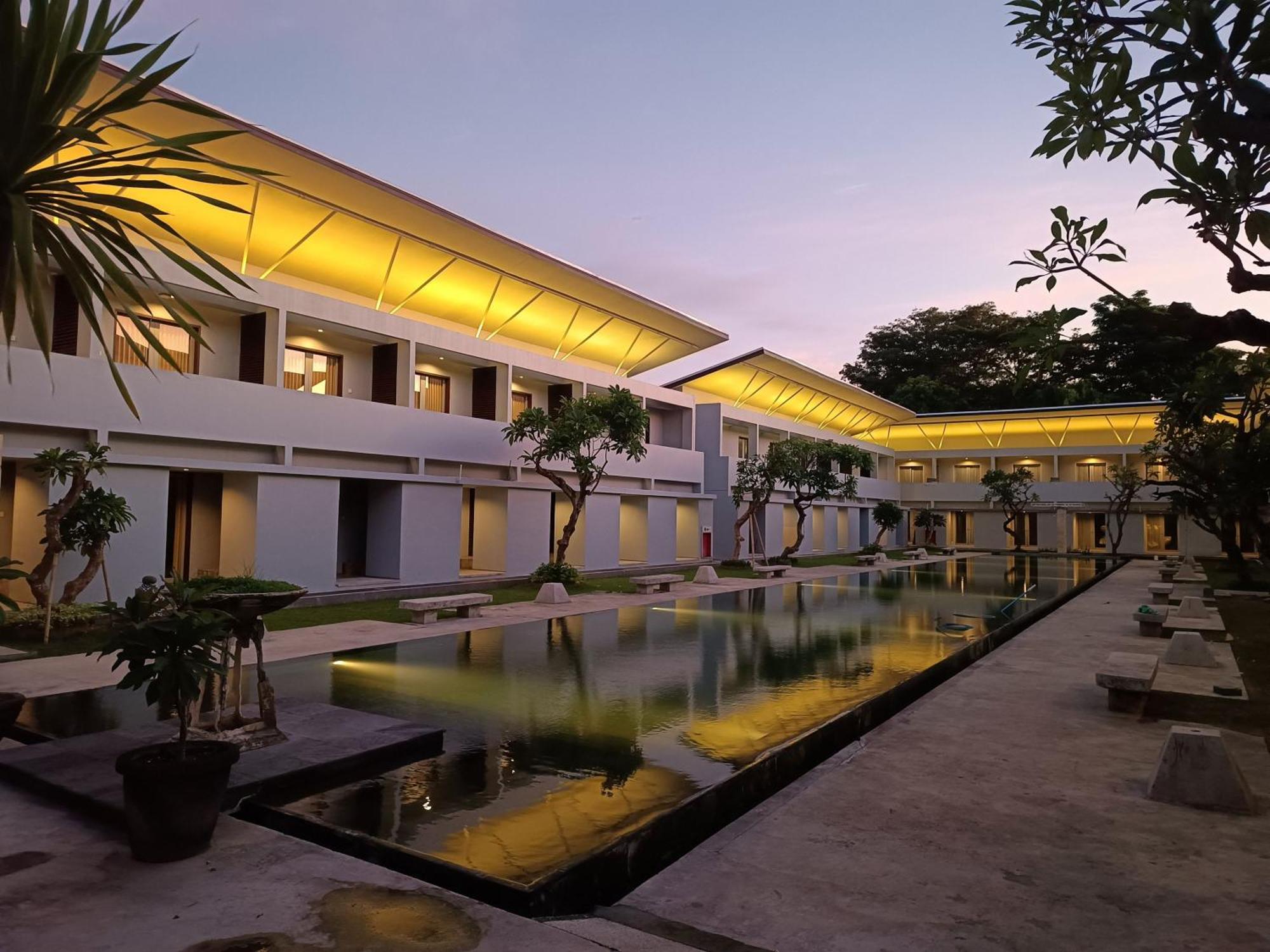 Hotel Kuta Living By Kamara Zewnętrze zdjęcie