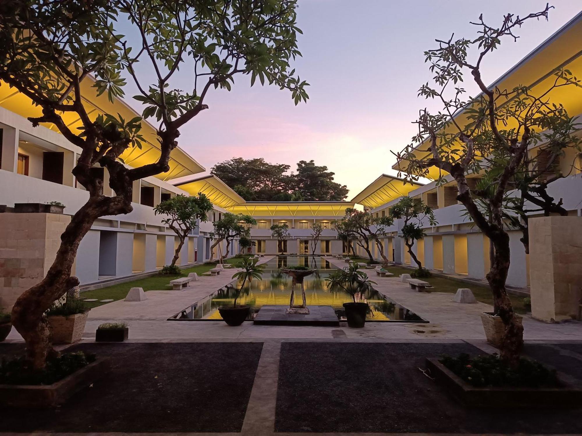 Hotel Kuta Living By Kamara Zewnętrze zdjęcie