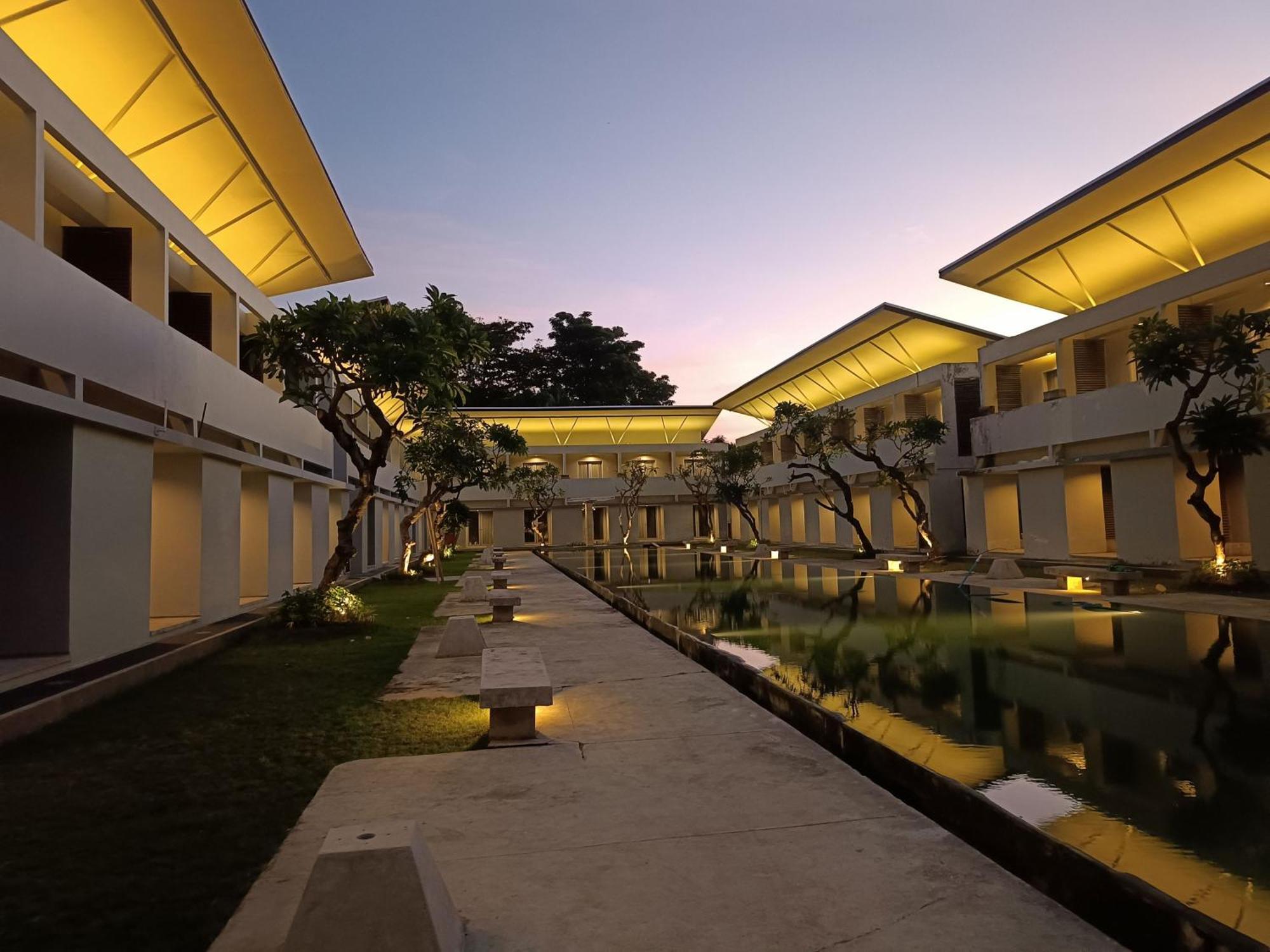 Hotel Kuta Living By Kamara Zewnętrze zdjęcie